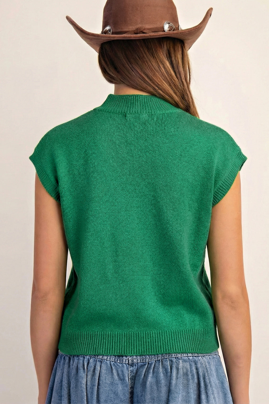 White Corded Horseshoes Ribbed Trim Mock Neck Short Sleeve Sweater