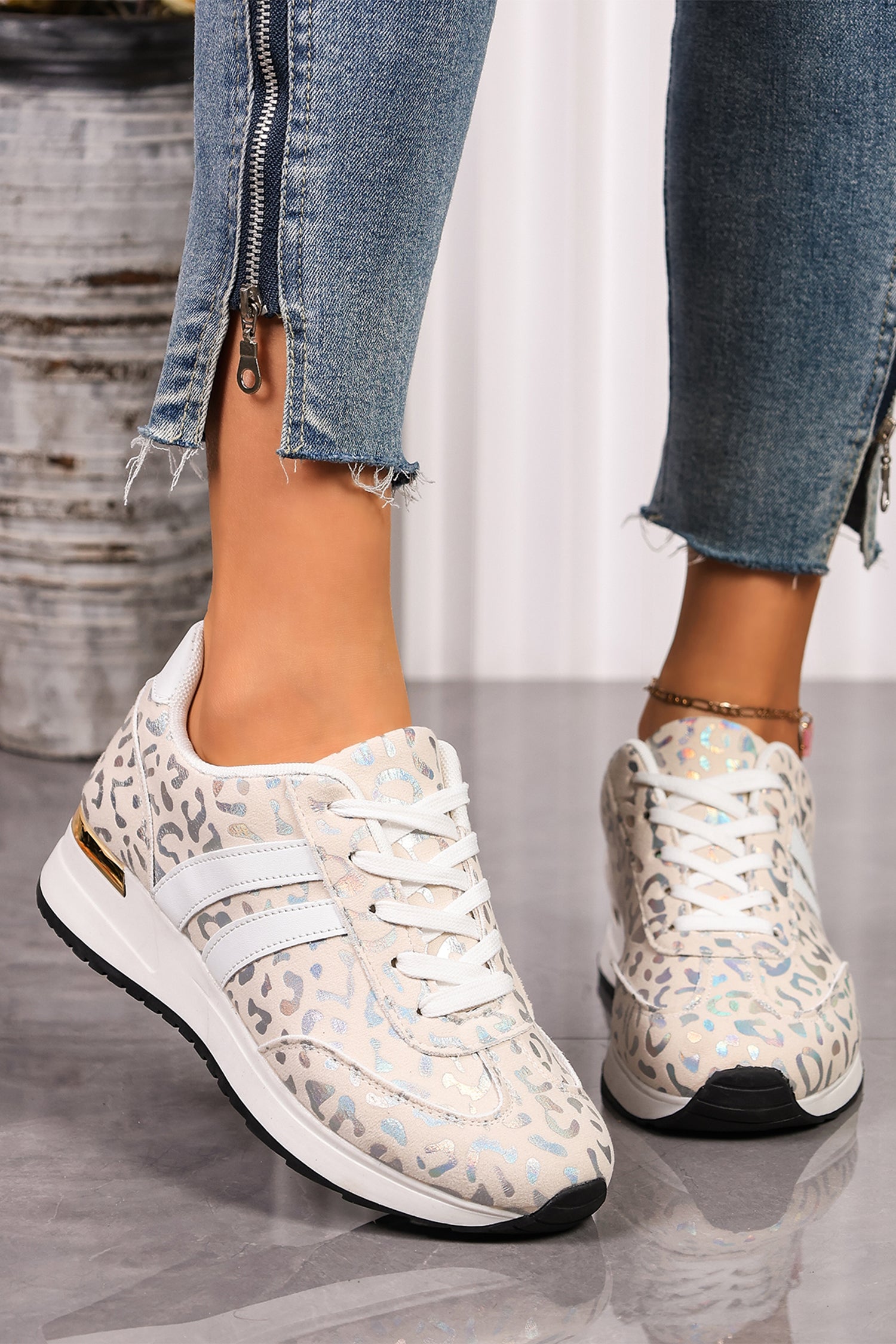 White Leopard Print Lace-Up Low-Top Sneakers with Rubber Sole